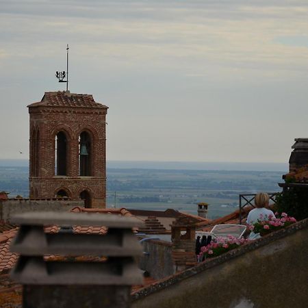 La Divina Dimora Il Castello Degli Spiriti Magni Apartment Montepescali Bilik gambar