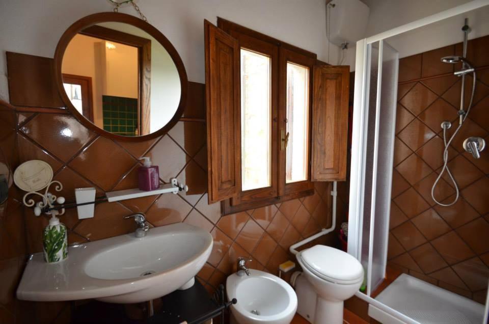 La Divina Dimora Il Castello Degli Spiriti Magni Apartment Montepescali Luaran gambar