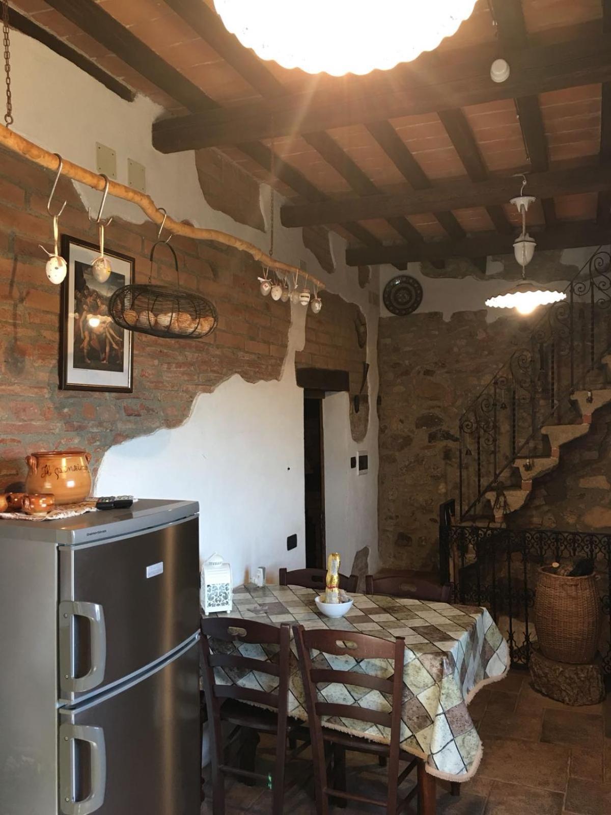 La Divina Dimora Il Castello Degli Spiriti Magni Apartment Montepescali Luaran gambar