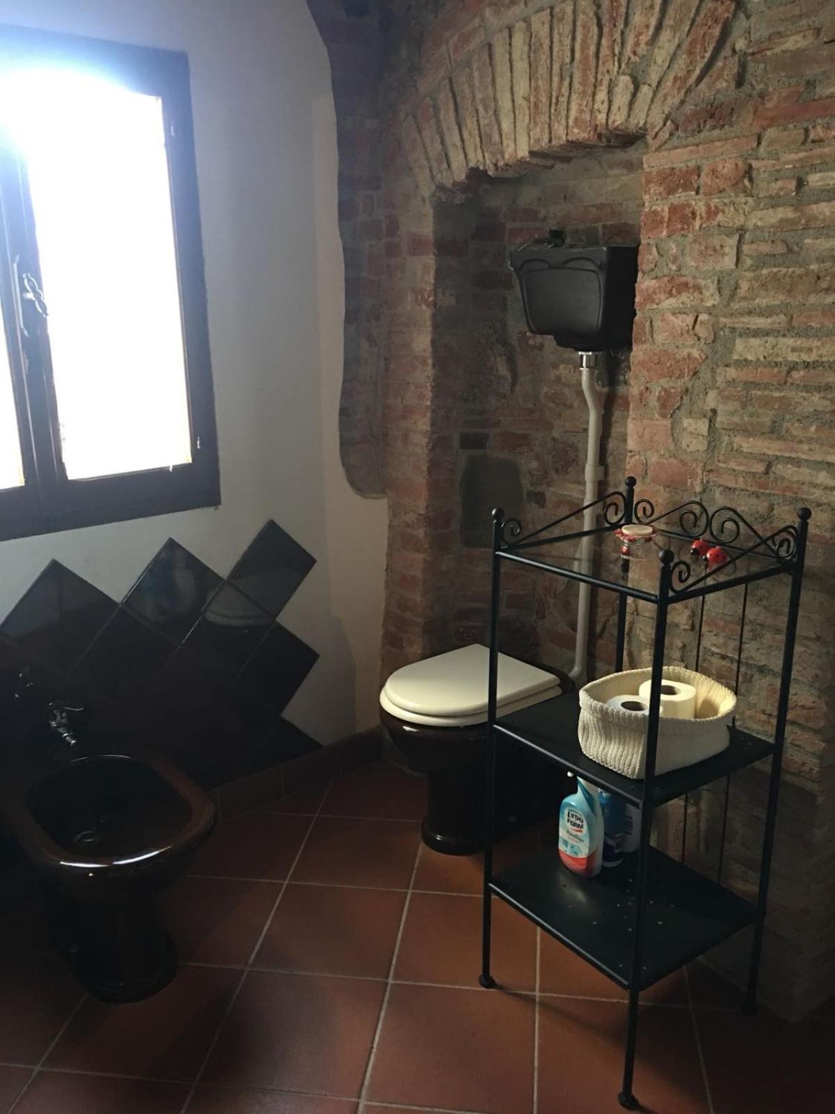 La Divina Dimora Il Castello Degli Spiriti Magni Apartment Montepescali Luaran gambar