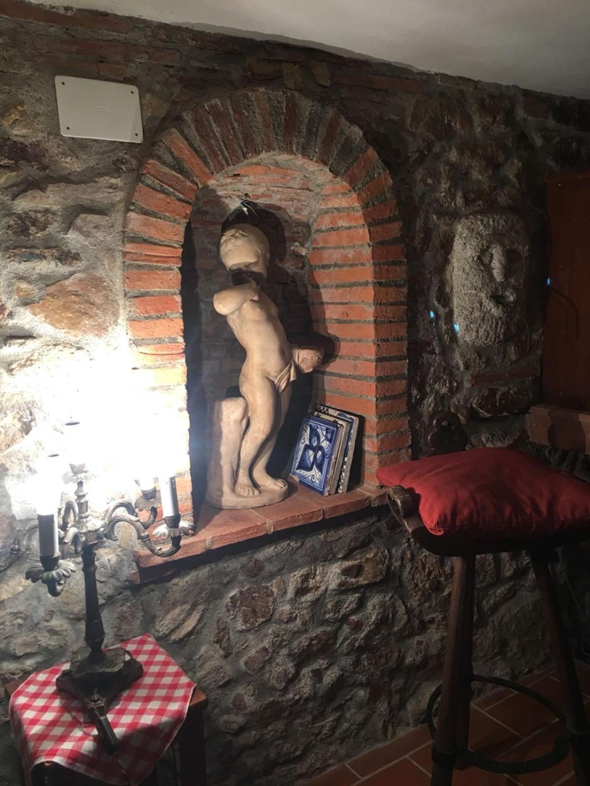 La Divina Dimora Il Castello Degli Spiriti Magni Apartment Montepescali Luaran gambar