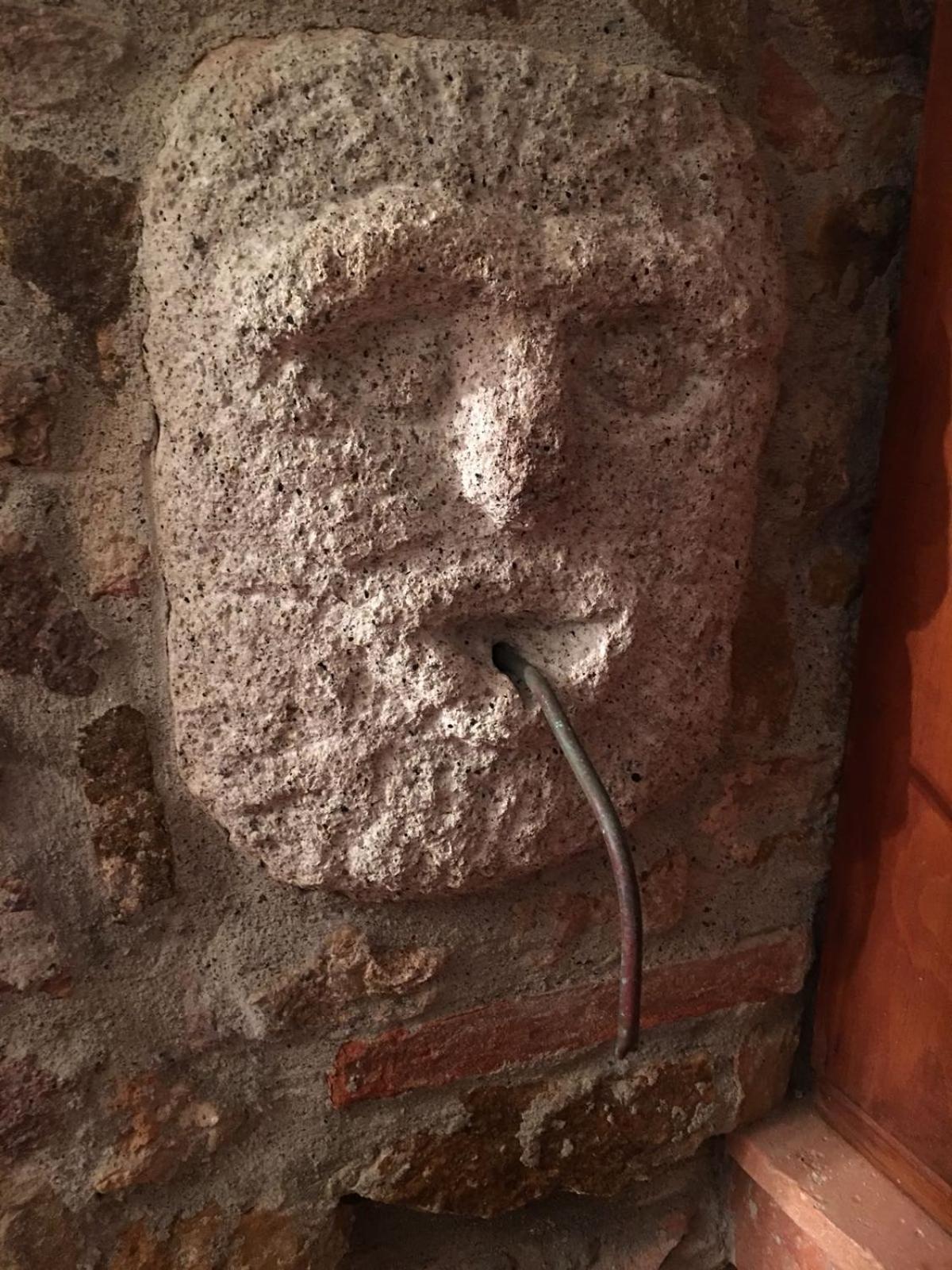 La Divina Dimora Il Castello Degli Spiriti Magni Apartment Montepescali Luaran gambar